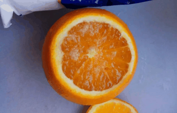 冰糖炖橙子还是盐蒸橙子好1