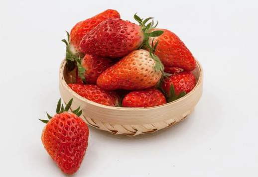 冬天吃草莓是反季节吗2