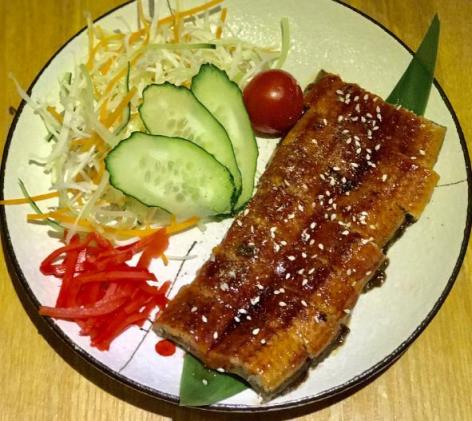 日式料理烤鳗鱼最正宗的做法（有没发现一道好吃的烧鳗鱼）(4)