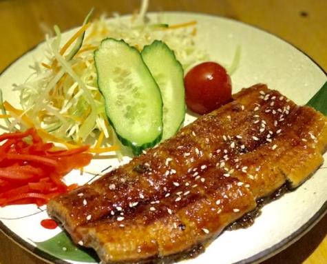 日式料理烤鳗鱼最正宗的做法（有没发现一道好吃的烧鳗鱼）(5)