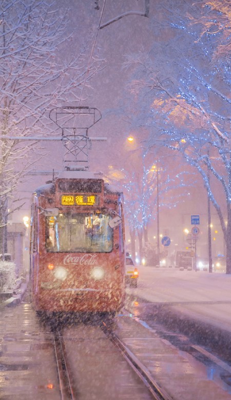 2023浪漫城市雪景壁纸高清 有幸一起淋过雪此生也算共白头